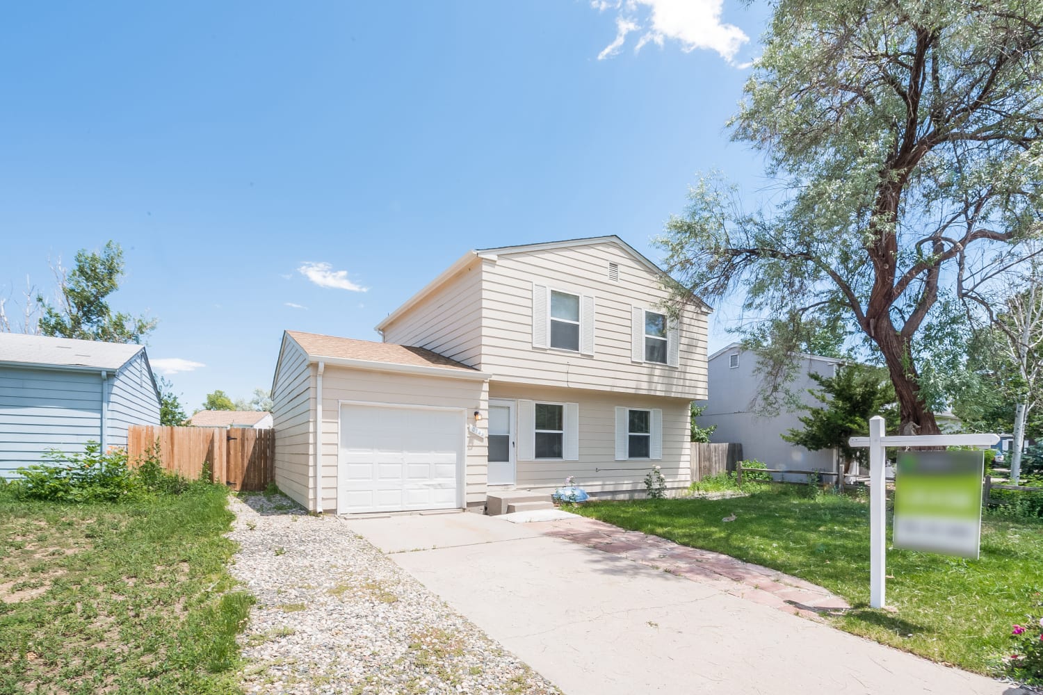 10744 Moore Cir photo 2