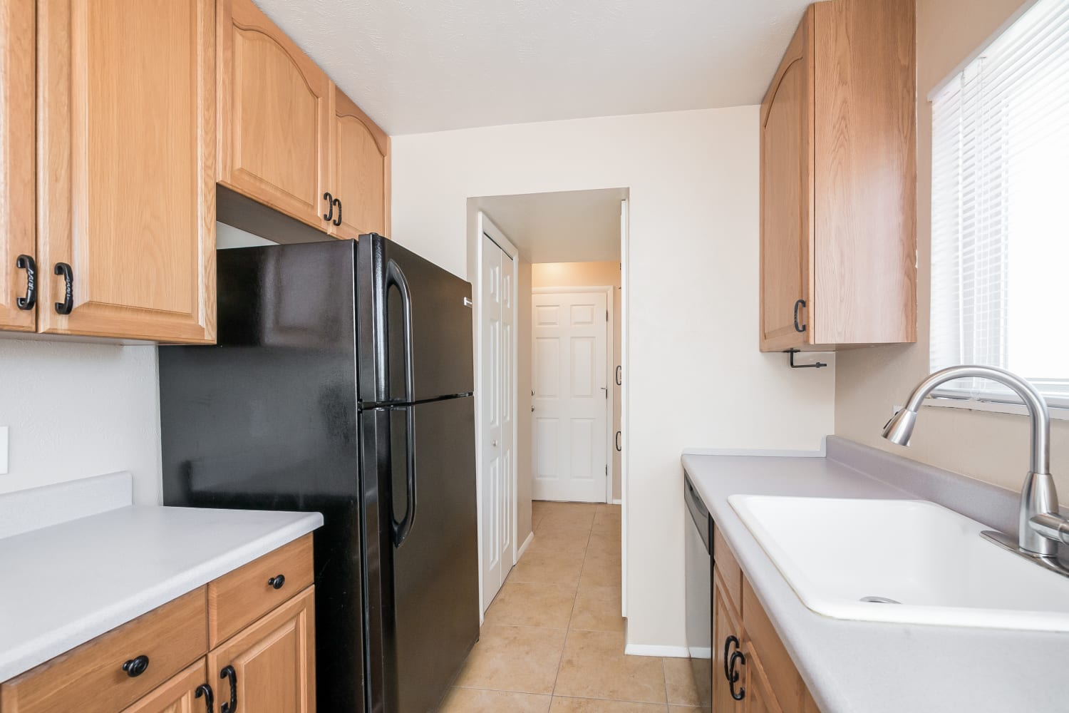 10744 Moore Cir photo 5
