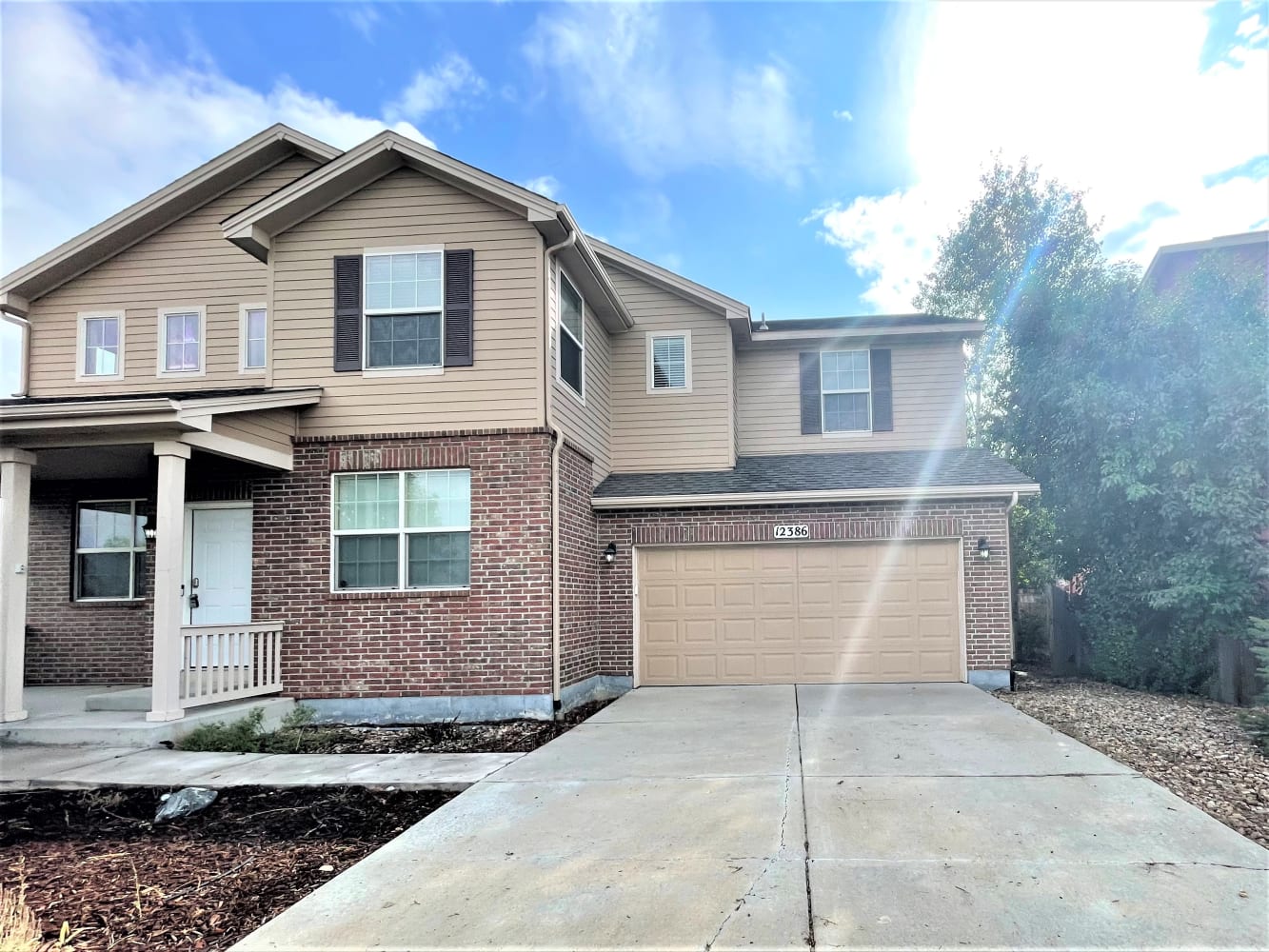12386 Roslyn Way photo 2