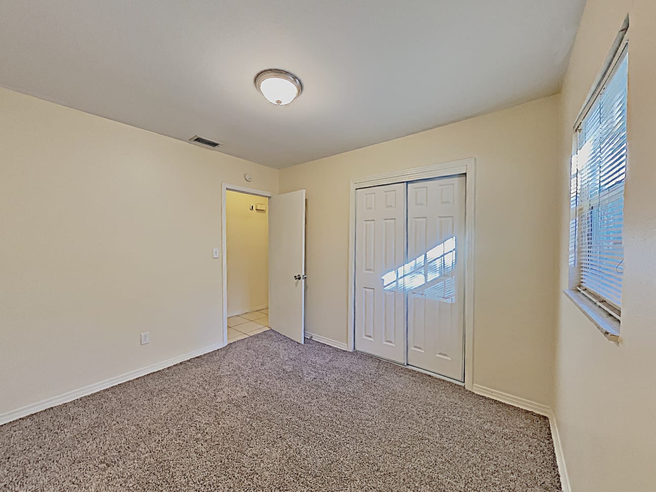 7601 Sharon Dr photo 5