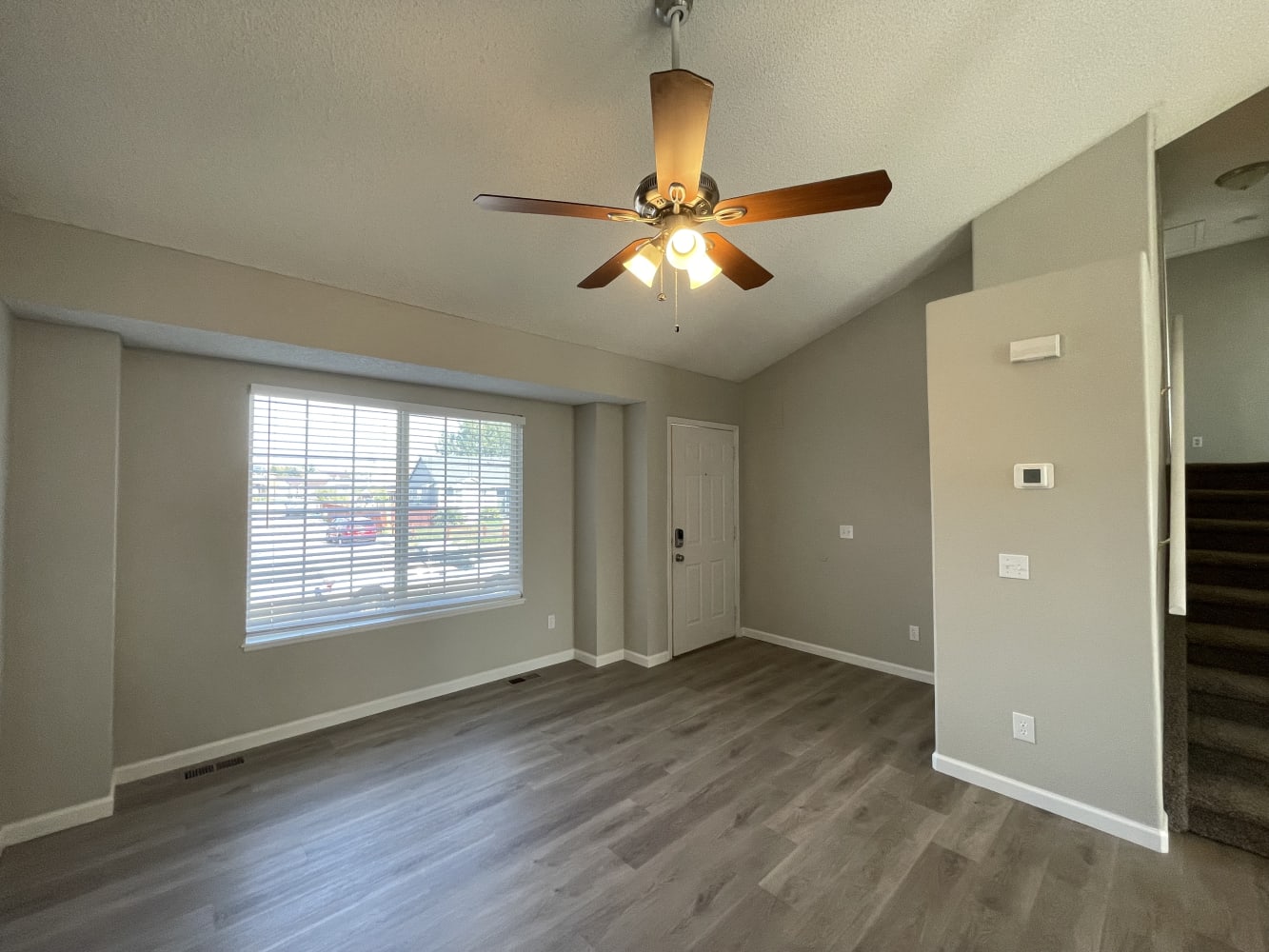 1082 Clogger Ln photo 5