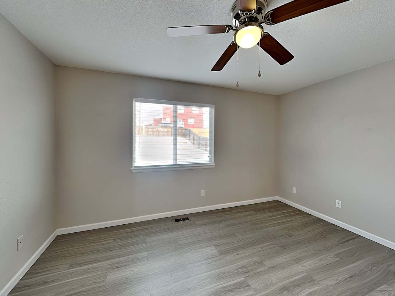 10737 Darneal Dr photo 5