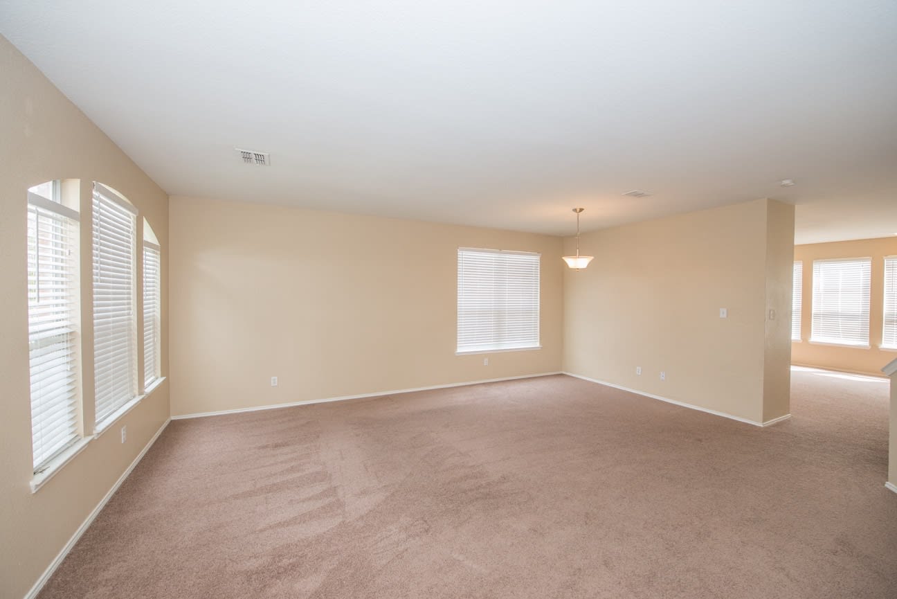 7704 Cresswell Dr photo 2