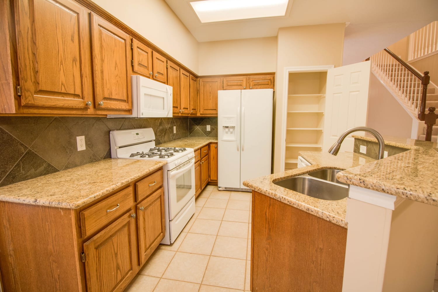 7822 Heather Heights Way photo 2