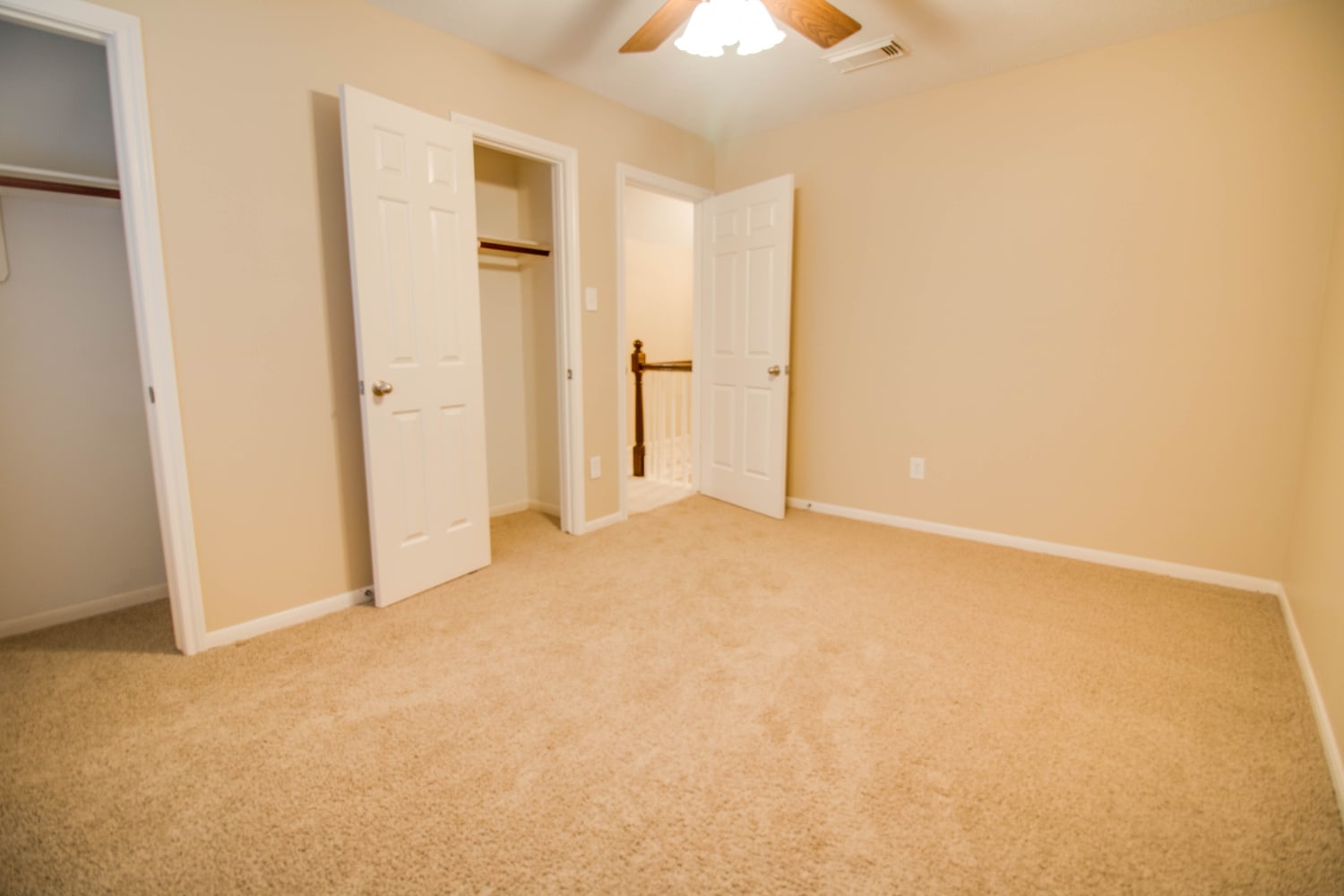 7822 Heather Heights Way photo 4
