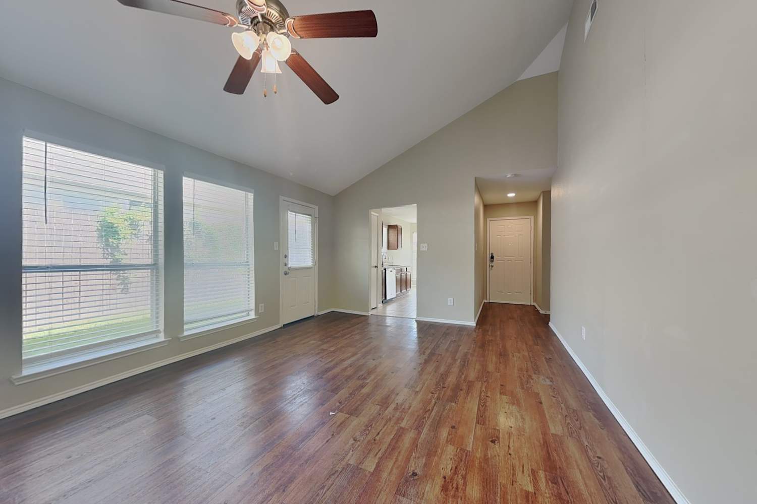 10321 Pleasant Mound Dr photo 4