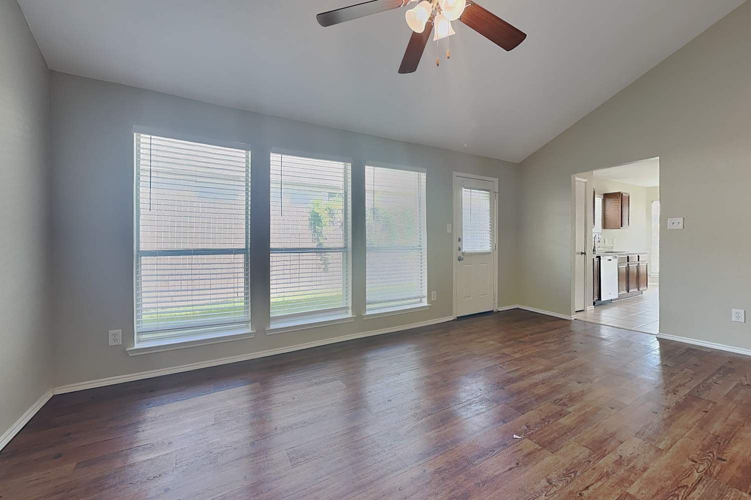 10321 Pleasant Mound Dr photo 5