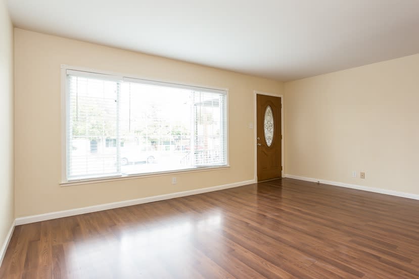513 San Joaquin Ave photo 5