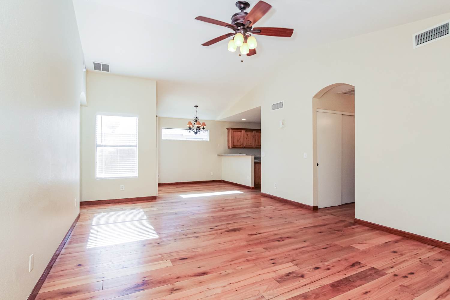 18285 N 87th Dr Peoria, AZ 85382 photo 5
