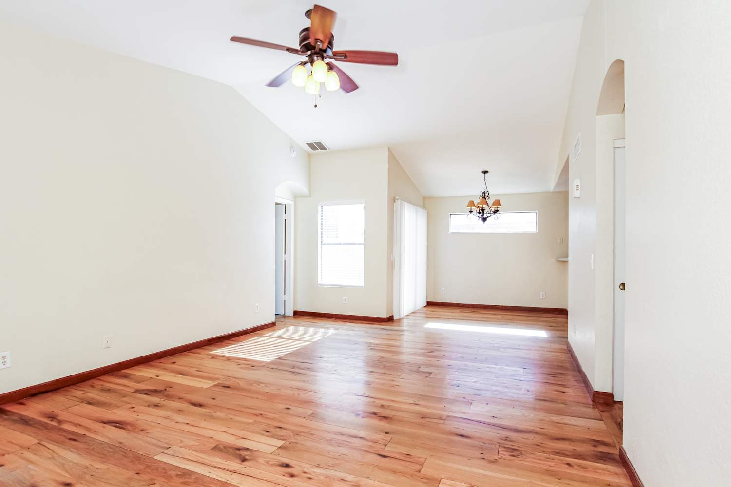 18285 N 87th Dr Peoria, AZ 85382 photo 4