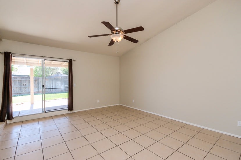 3943 W Windrose Dr photo 3