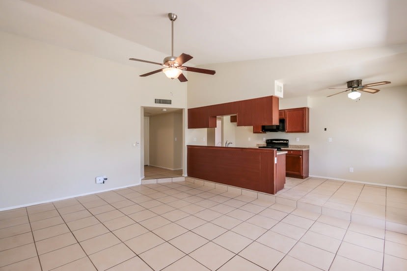 3943 W Windrose Dr photo 4