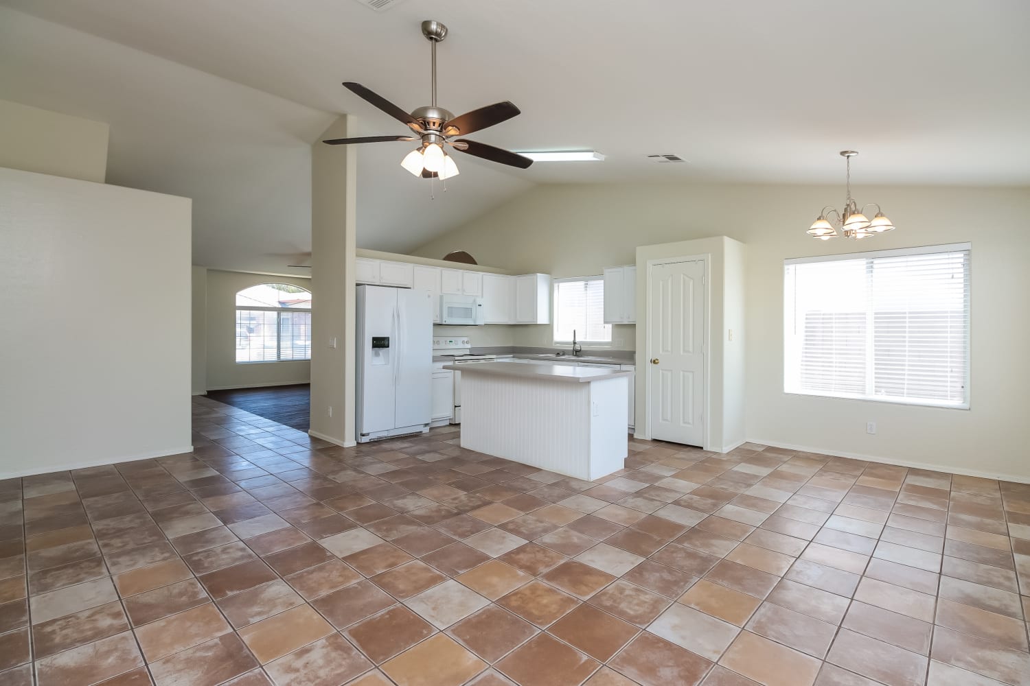 11337 E Roscoe Ave photo 5