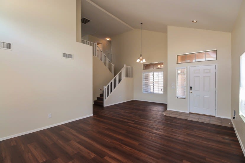 2453 W Mericrest Way photo 2
