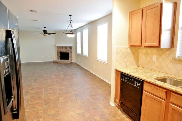 809 Cathy Dr photo 5