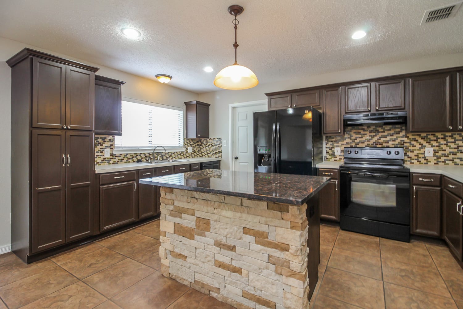 2807 Custer Dr photo 4