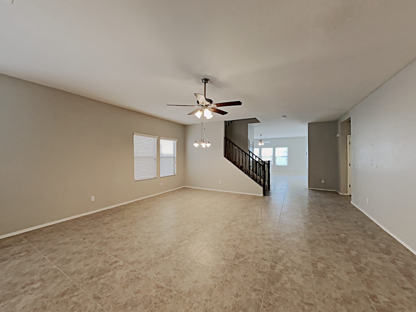 18531 W Sunbelt Dr photo 4