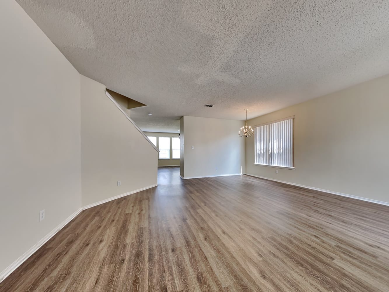 4904 Palm Ridge Dr photo 4