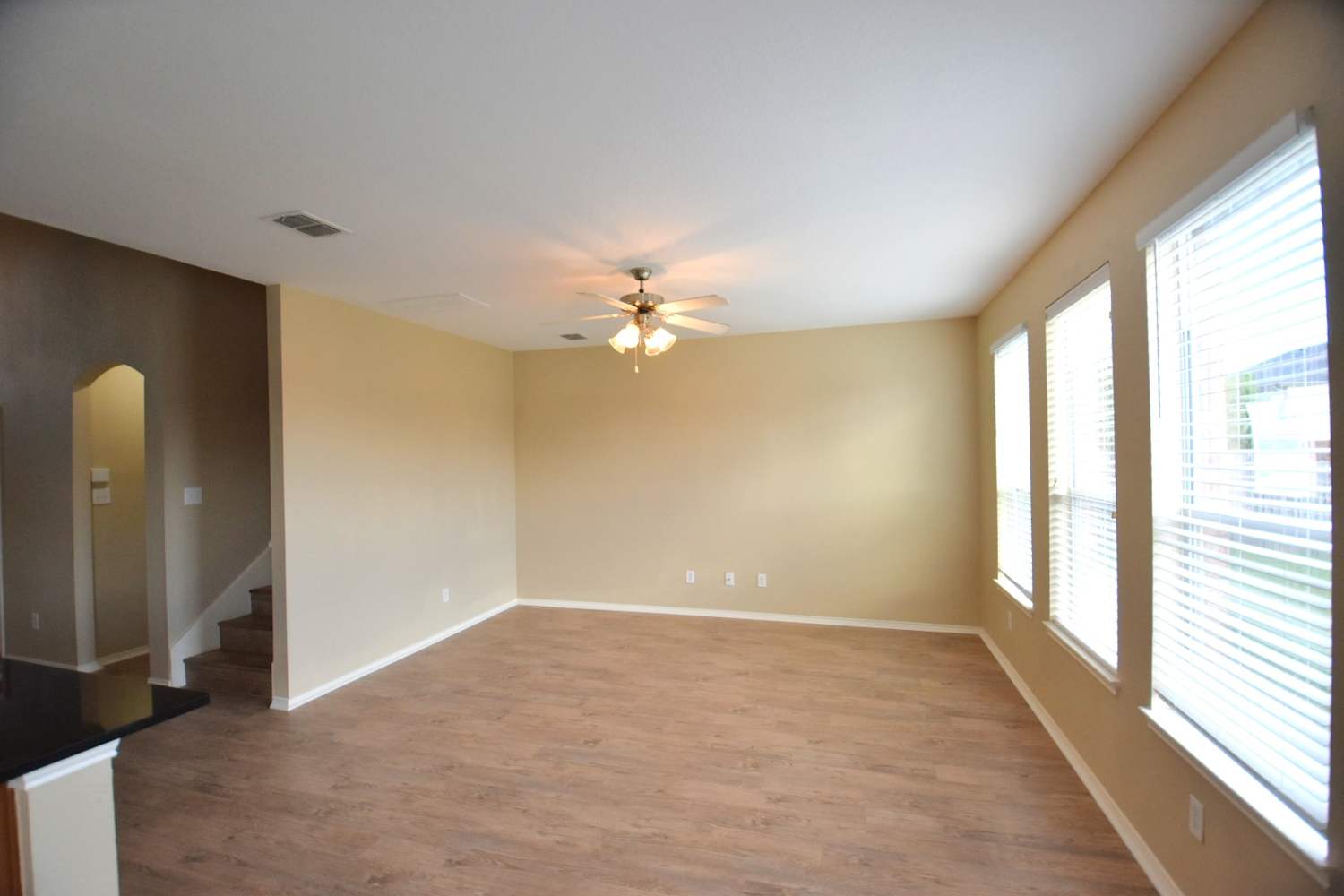 1141 Mourning Dove Dr photo 2