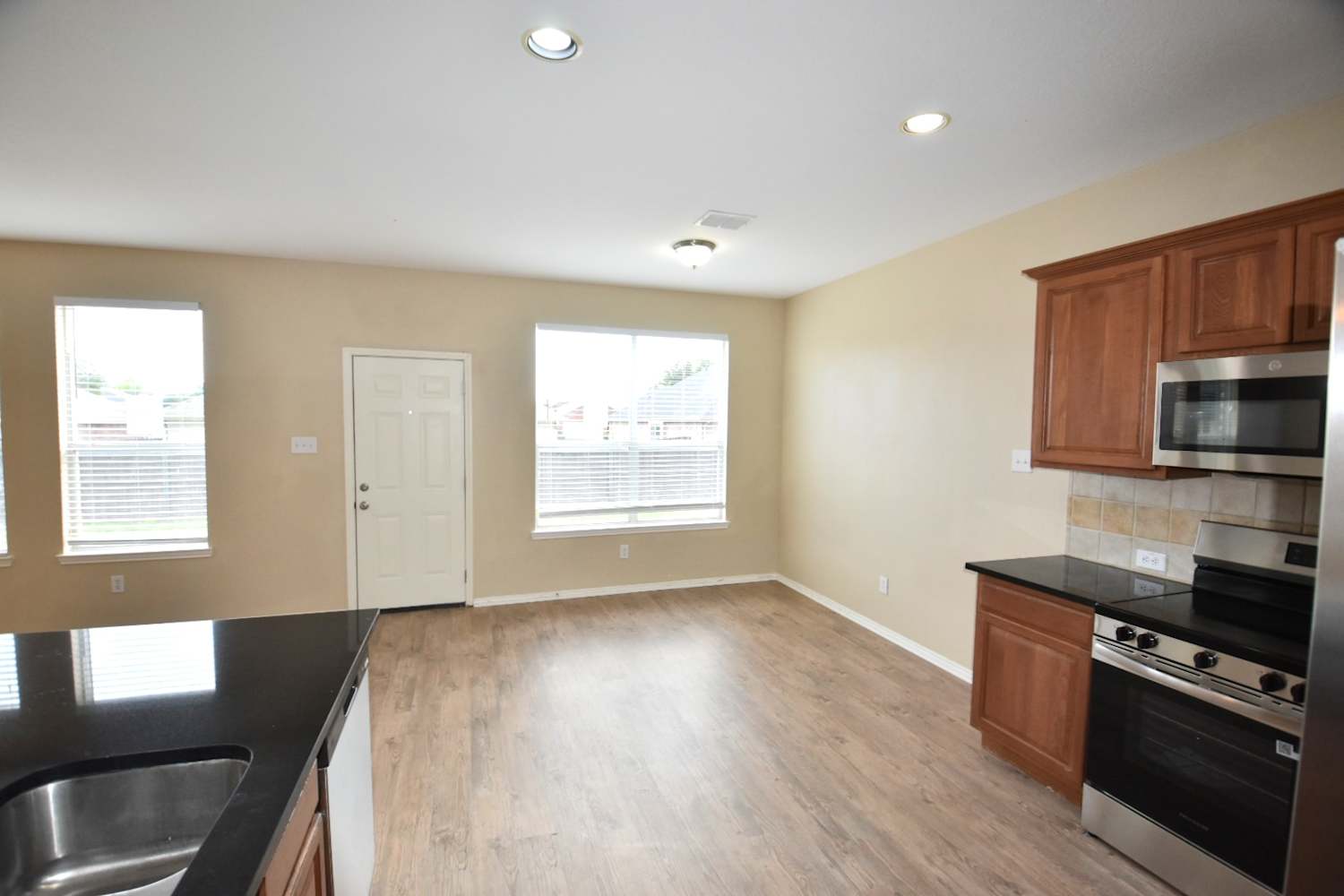 1141 Mourning Dove Dr photo 5