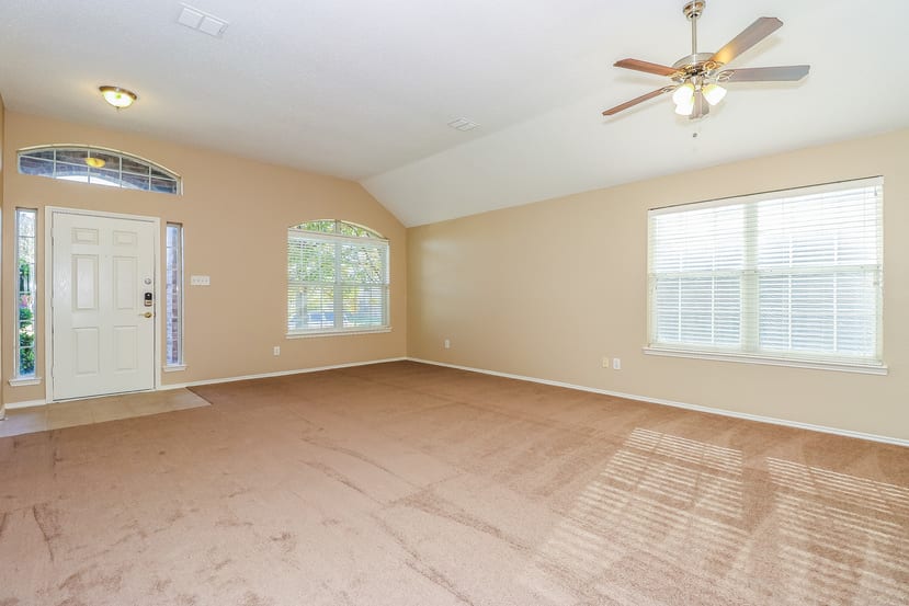 1907 Winter Park Dr photo 4