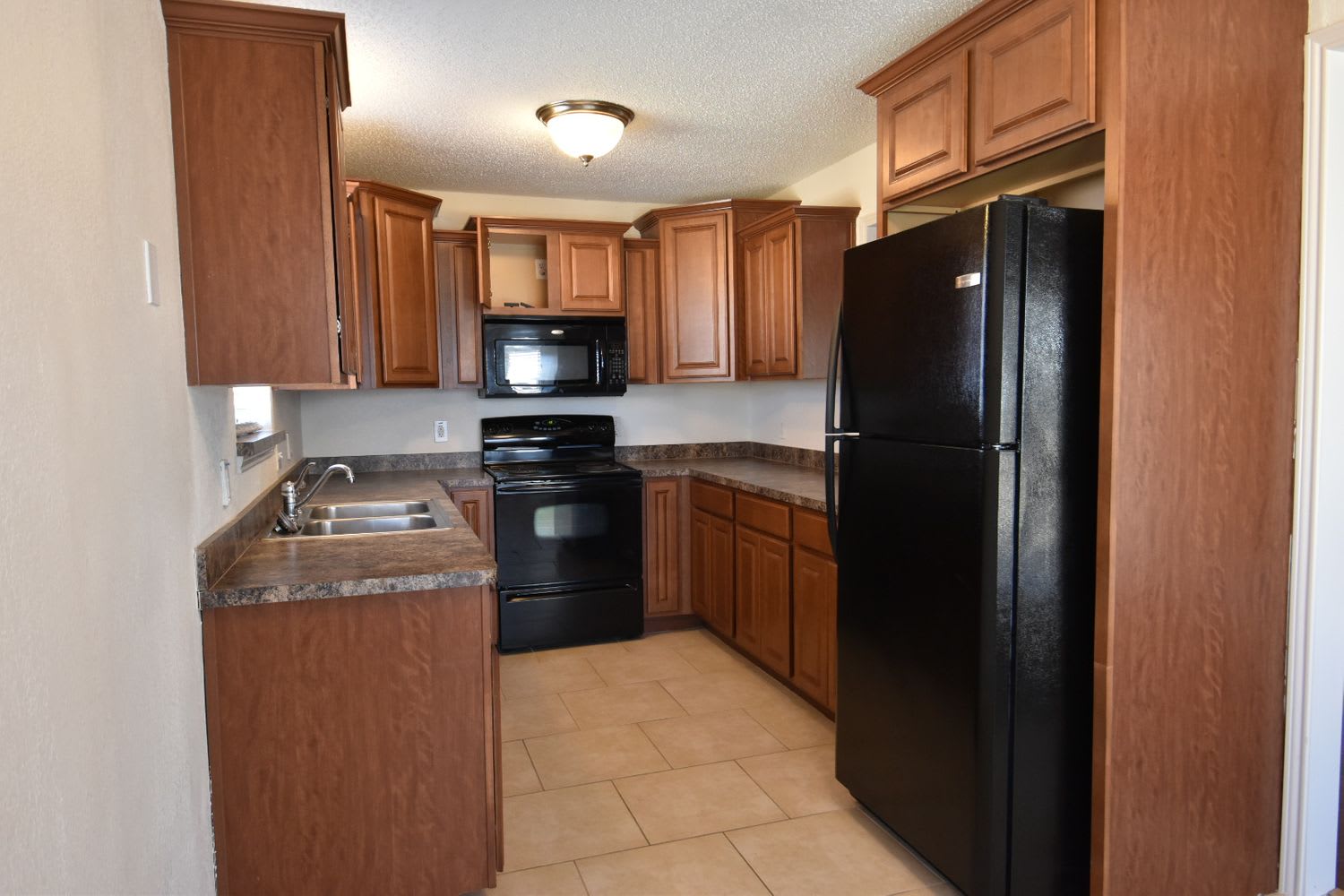 709 W Lynn Creek Dr photo 3