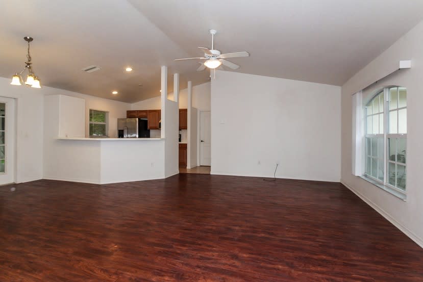 8325 Scanlon Ave photo 3