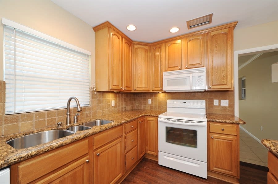 8420 Tupelo Dr photo 4