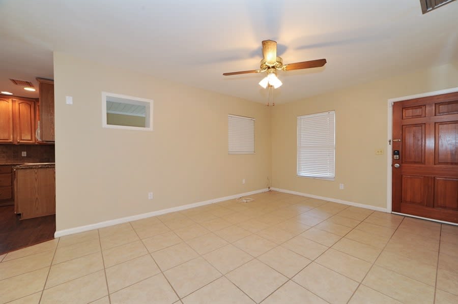 8420 Tupelo Dr photo 3