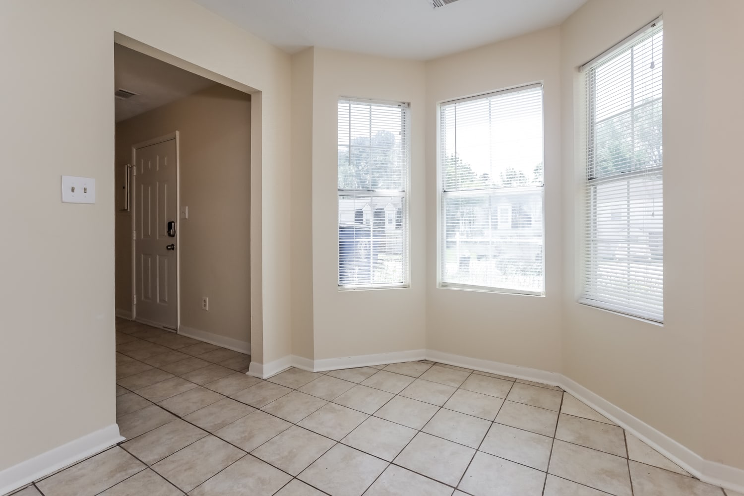 8514 Westchester Dr photo 2