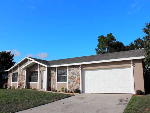 8685 Brackenwood Dr photo 2