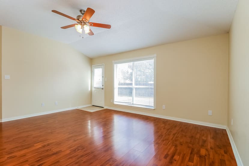 8724 Eaglestone Way photo 4