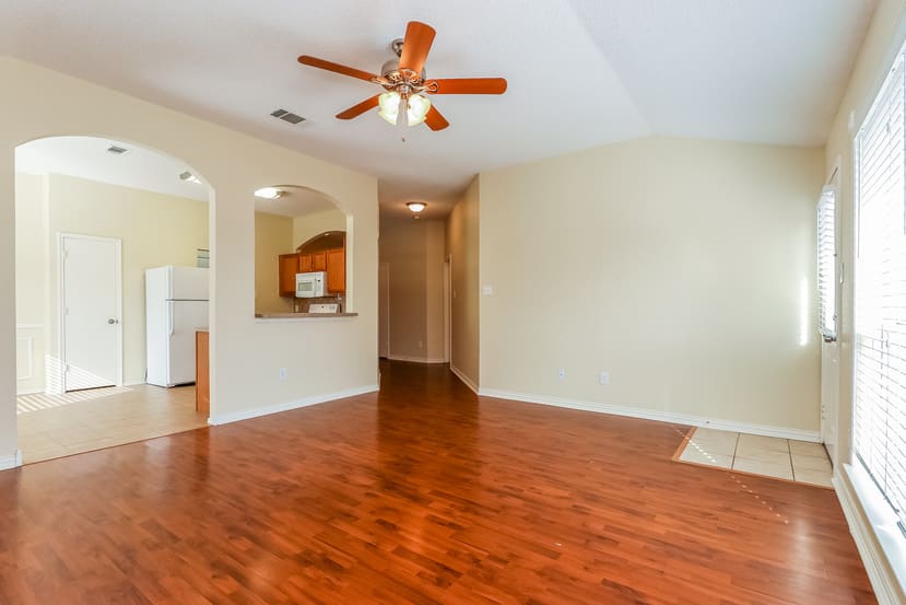 8724 Eaglestone Way photo 3