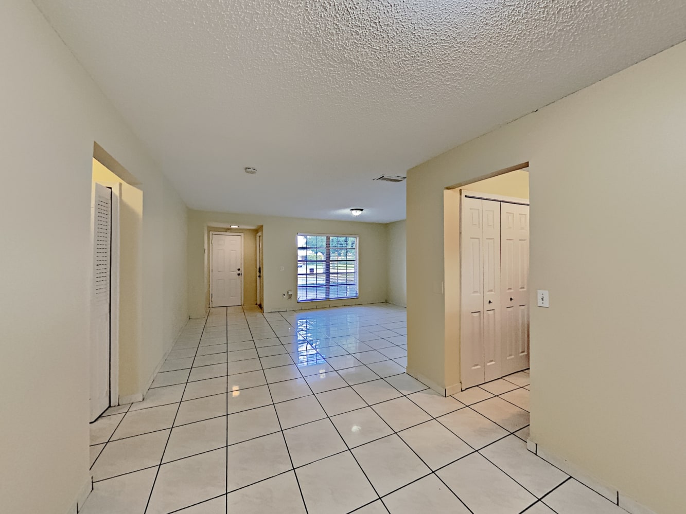 8760 Johnson St photo 3