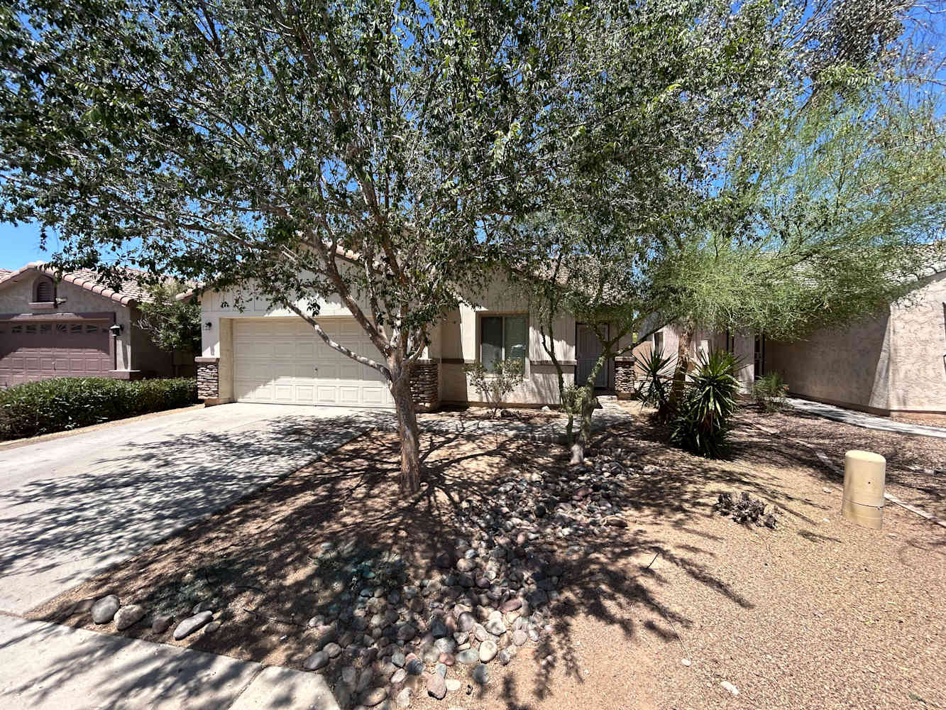 908 W Roeser Rd photo 2