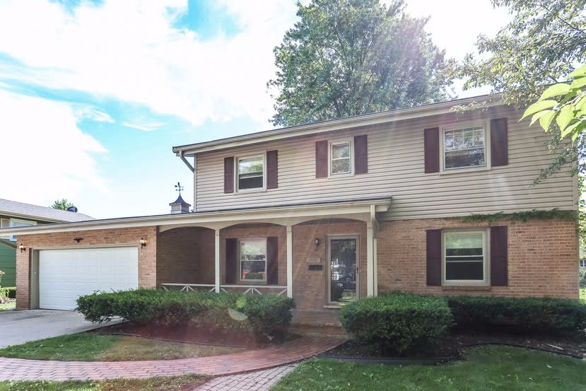 1159 Blackhawk Dr photo 2