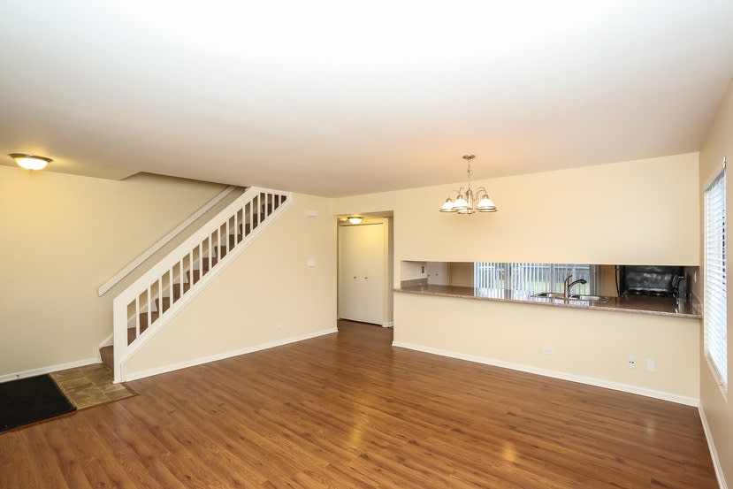 1225 Sebring Cir photo 5