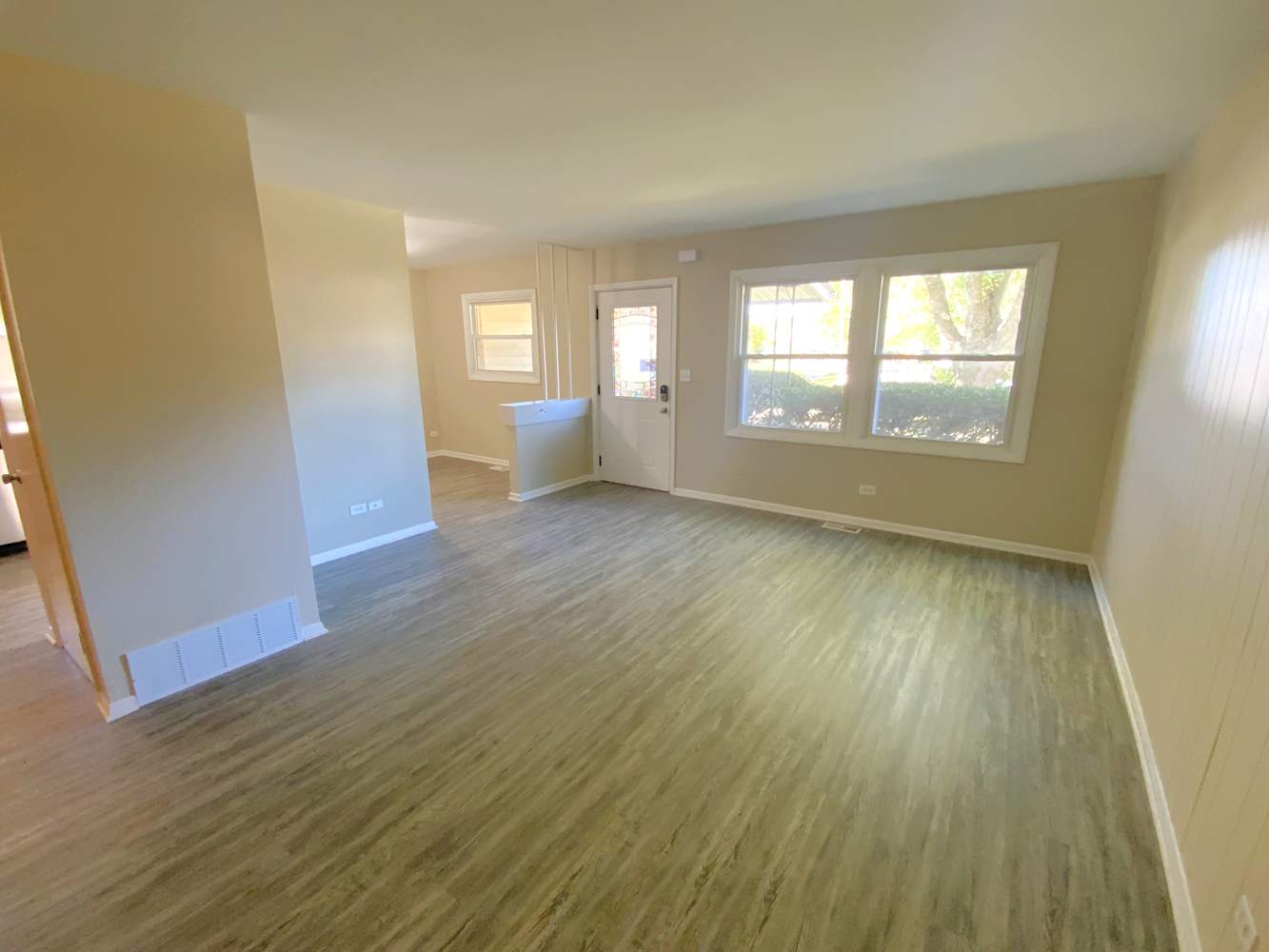 1271 Dakota Dr photo 3