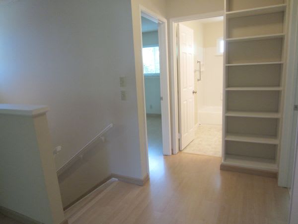 1315 W H St photo 5