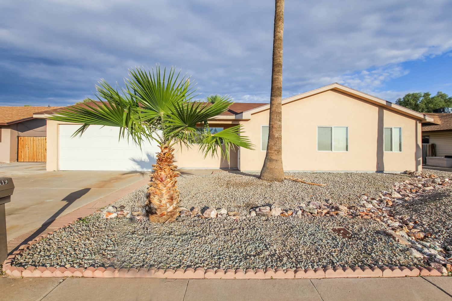 14419 N 52nd Ln photo 2