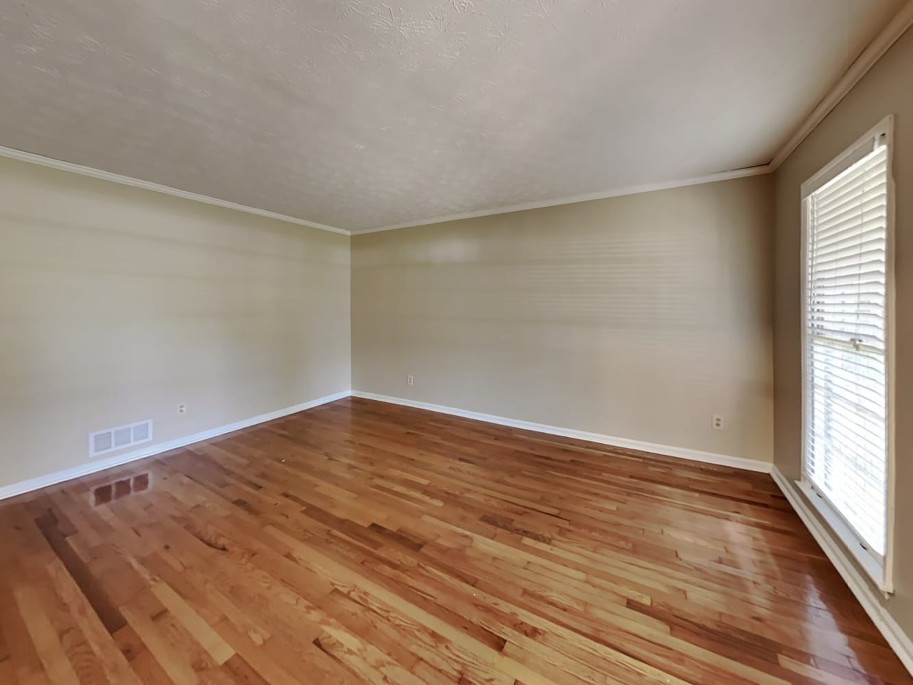 1465 Lake Lucerne Rd SW photo 5