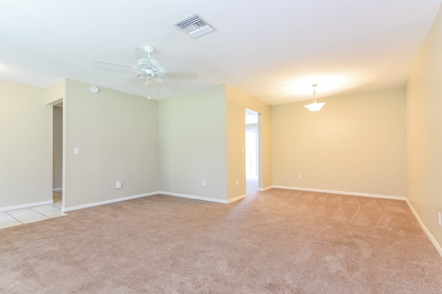 1536 Hallam Ct N photo 5