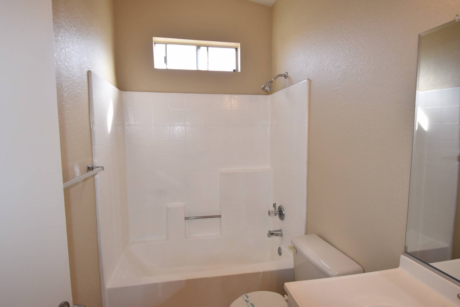16341 Windcrest Dr photo 5