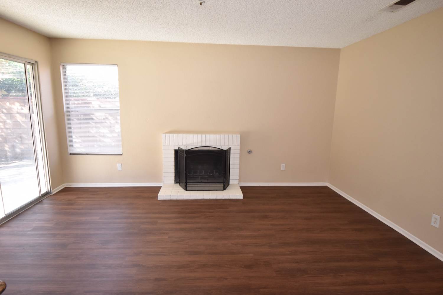 16341 Windcrest Dr photo 3