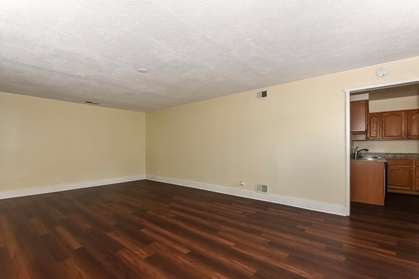 200 Valley Dr photo 5