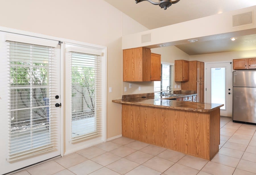 2155 W Kiva Ave photo 2