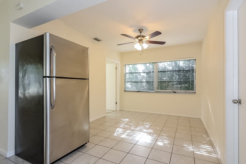 2160 Riviera Dr photo 5
