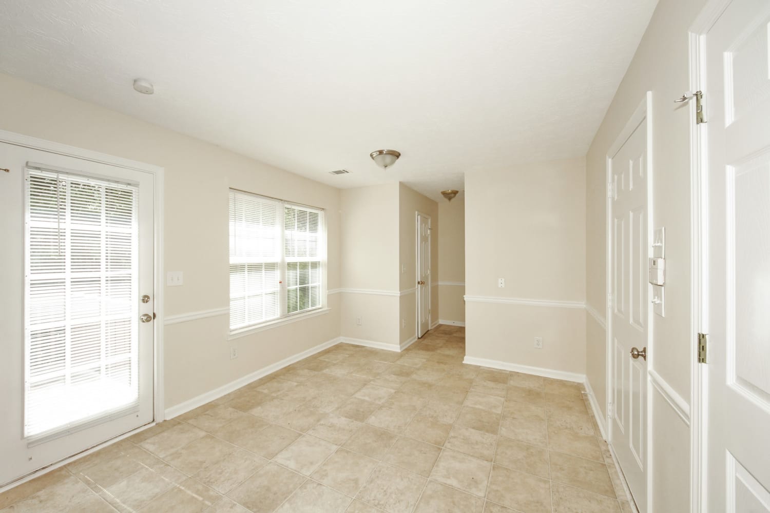 4377 Shoreside Cir photo 5
