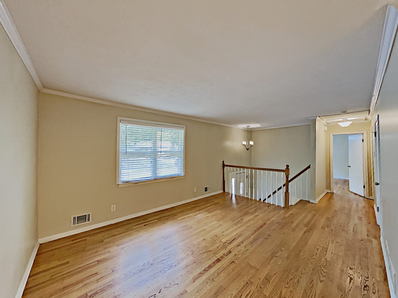 2462 Lakewood Dr NW photo 4