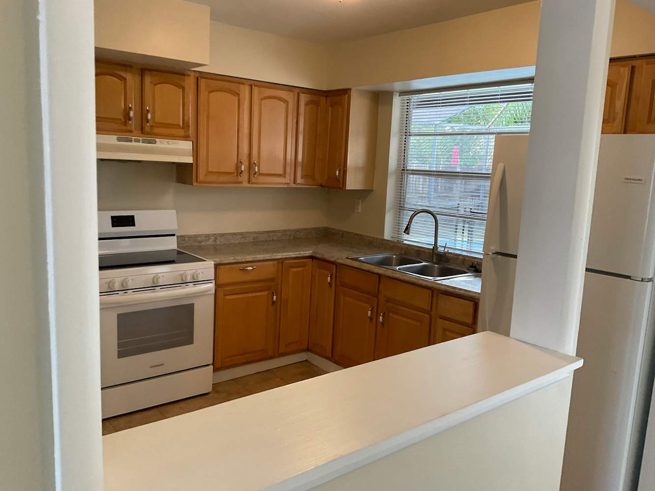 2648 Nassau Dr photo 3